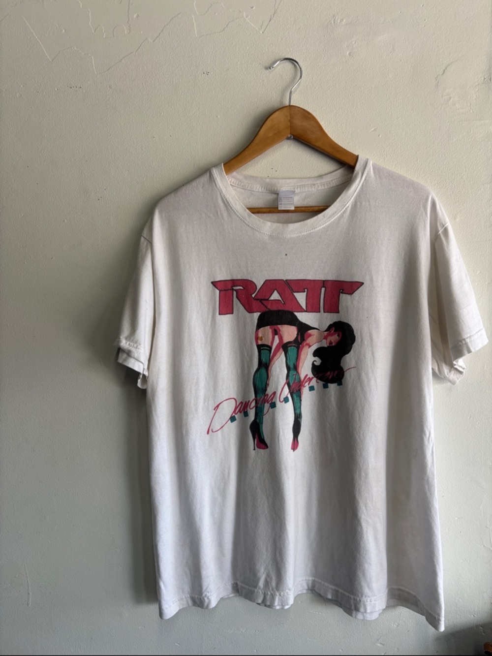 Vintage RATT n ROLL Dancing Undercover Graphic Band Tee -